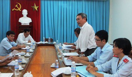 Ông Phan Thanh Nhu, Phó Giám đốc Sở Tài nguyên và Môi trường đề xuất hướng giải quyết trường hợp khiếu nại của bà Lý Thị Cẩm Hoàng.