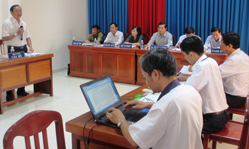 Chủ tịch UBND huyện Cái Bè Nguyễn Quốc Thanh báo cáo quá trình hình thành và xây dựng đường tỉnh 861.