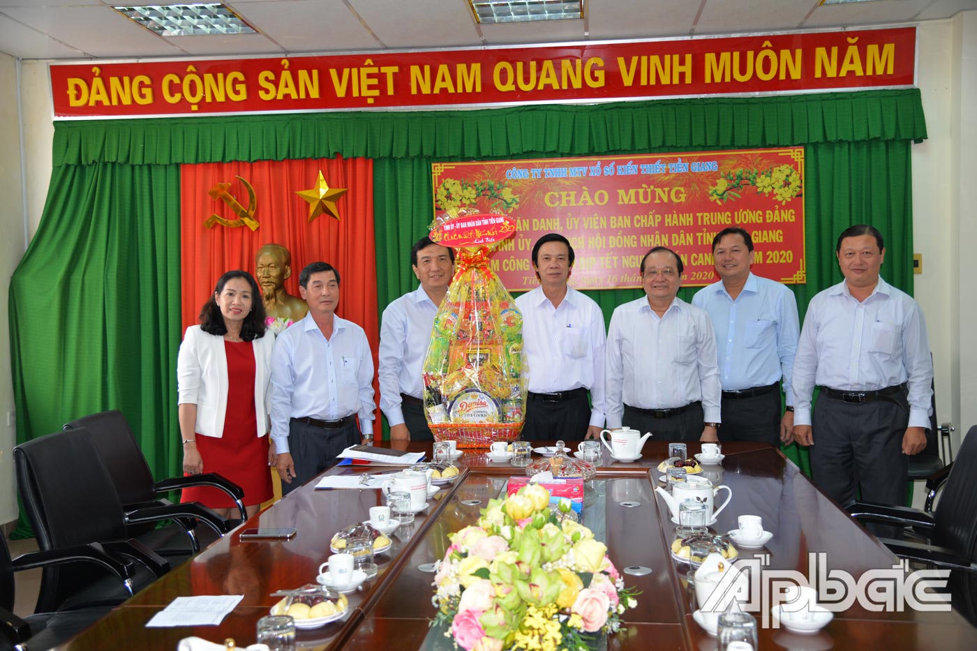 Đồng chí Nguyễn Văn Danh cùng đoàn công tác thăm, chúc tết Công ty TNHH MTV Xổ số kiến thiết Tiền Giang