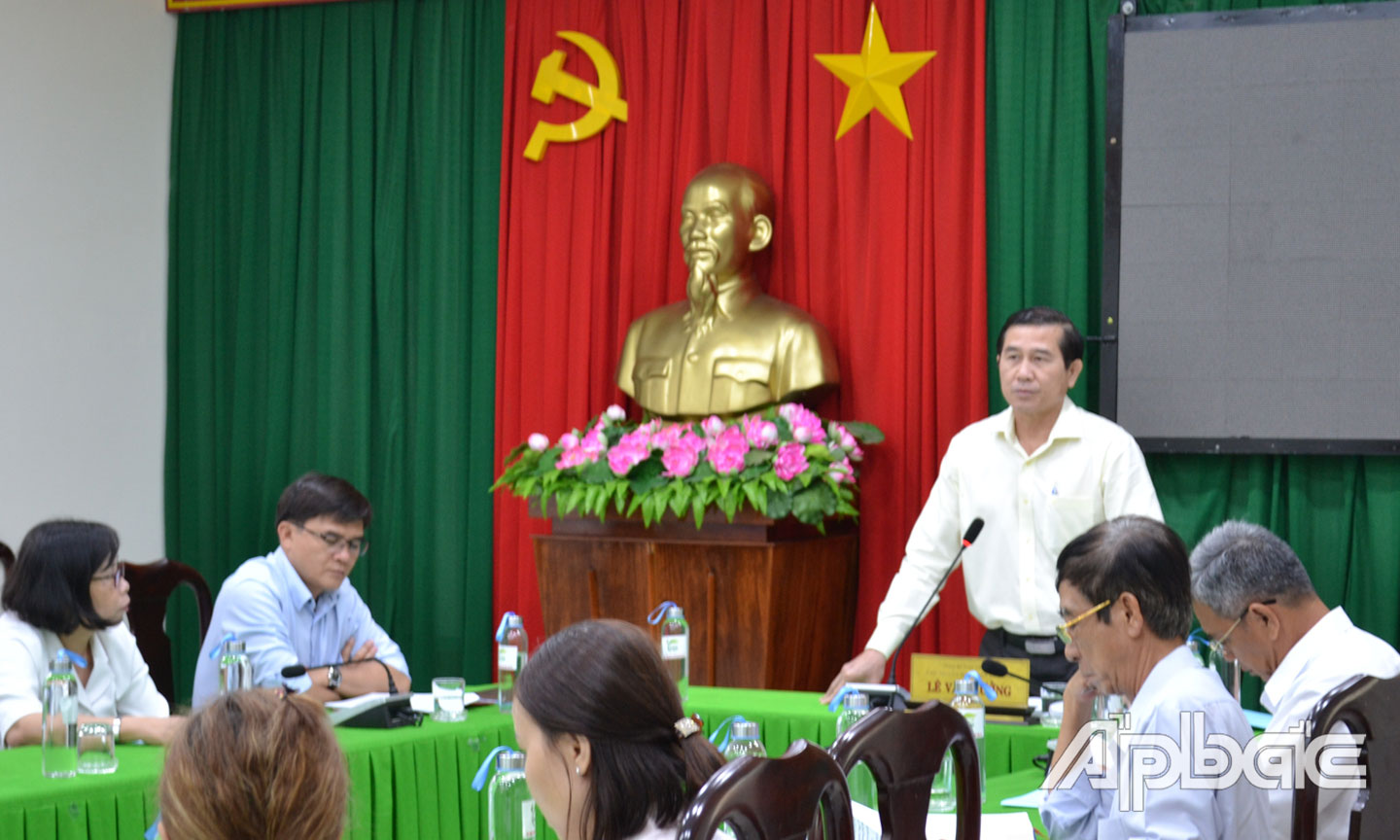 Đồng chí Lê Văn Hưởng kết luận tại buổi tiếp xúc và đối thoại với công dân.