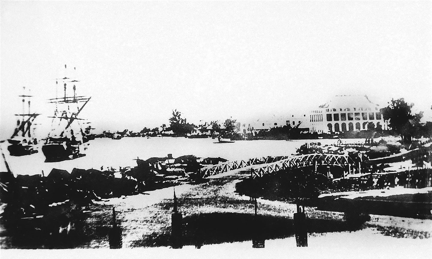 Bến cảng Nhà Rồng đầu thế kỷ XX, nơi Nguyễn Tất Thành rời Tổ quốc đi tìm đường cứu nước.
