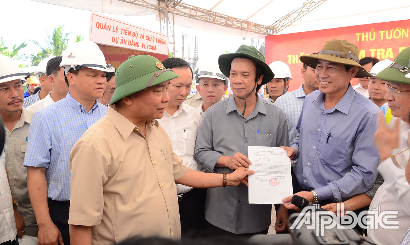 Ngày 27-9-2019, Thủ tướng Chính phủ Nguyễn Xuân Phúc (nay là Chủ tịch nước) trao nguồn vốn ngân sách hỗ trợ Dự án cho tỉnh Tiền Giang tại công trường.
