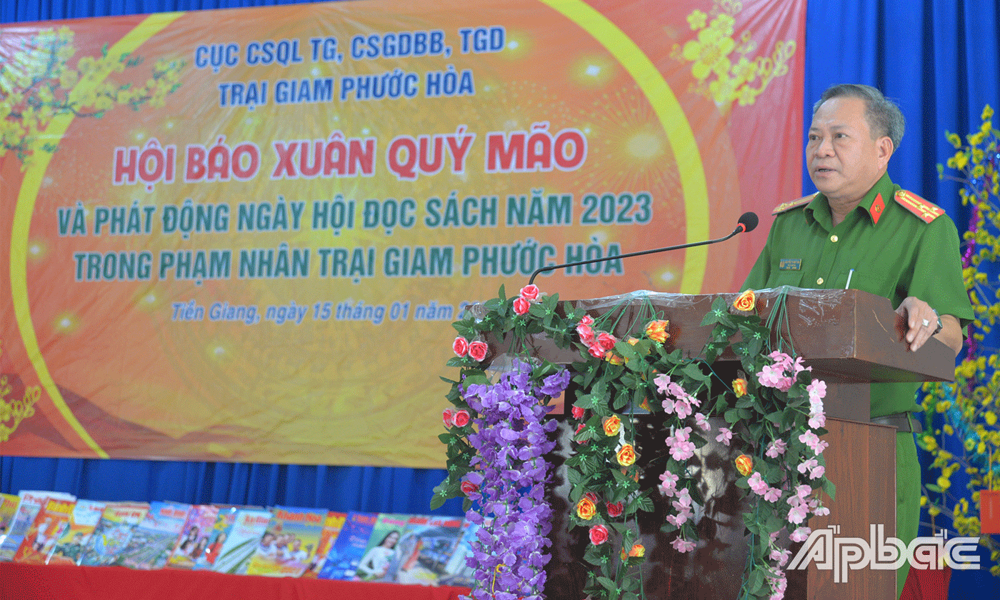 Thượng tá Nguyễm Thanh Tâm, Phó Giám thị Trại giam Phước Hòa phát biểu tại Ngày hội.