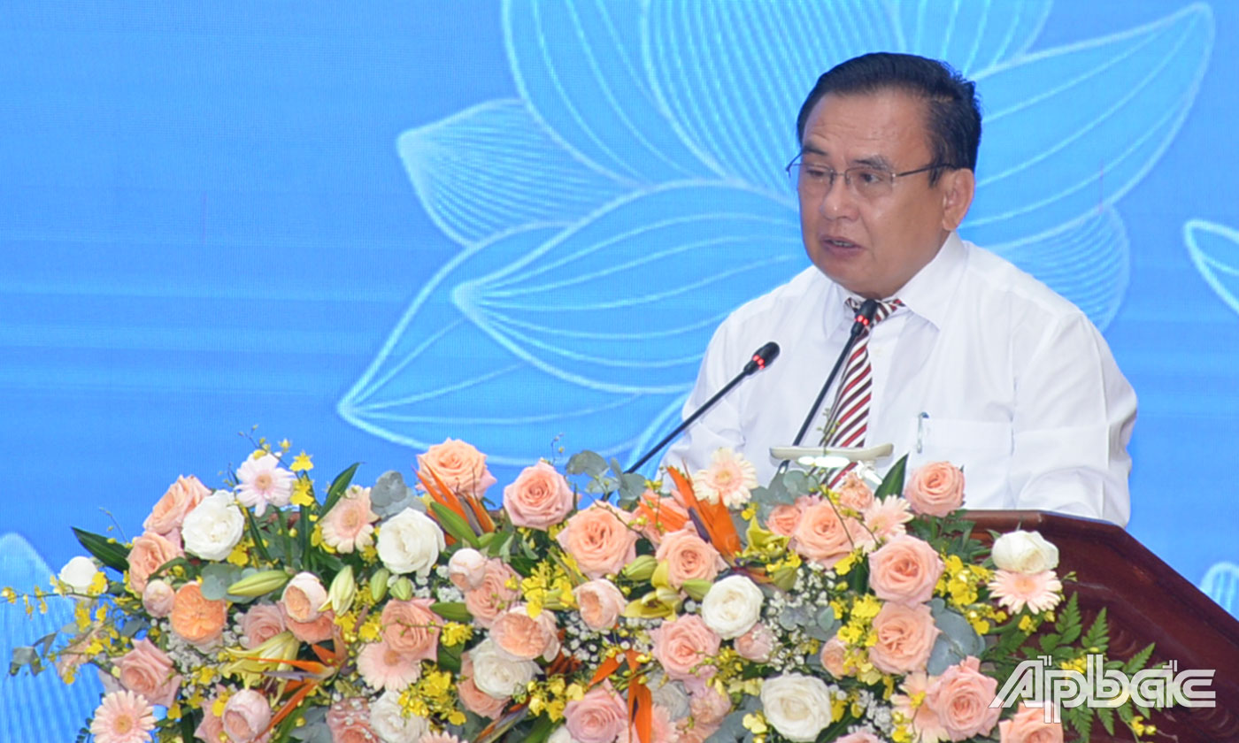 Đồng chí Võ Văn Bình, Phó Bí thư Thường trực Tỉnh ủy, Chủ tịch HĐND tỉnh Tiền Giang phát biểu tại buổi Hội thảo.