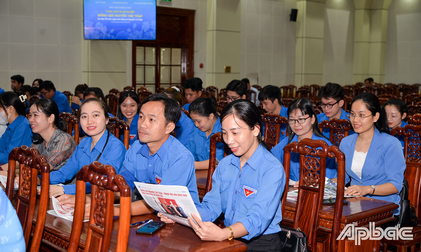Cán bộ, đoàn viên Đoàn Trường Đại học Tiền Giang tham dự Hội thảo.