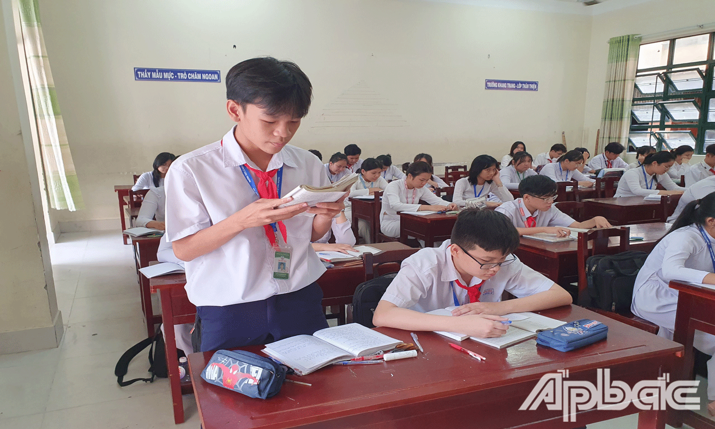 Tiết học đầu tiên của học sinh Trường THCS Lê Ngọc Hân đầu năm 2024. 