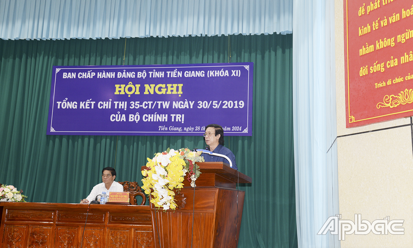 Đồng chí Nguyễn Văn Danh chỉ đạo hội nghị.