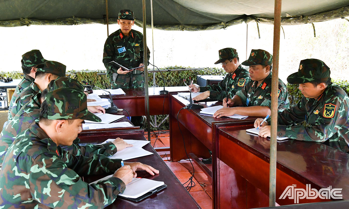 Cuộc họp Đảng ủy Quân sự huyện ra nghị quyết lãnh đạo.