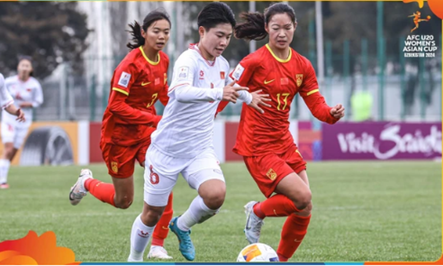 U20 Nữ Việt Nam (áo trắng) có bàn thắng trong ngày chia tay giải đấu. (Nguồn: AFC)