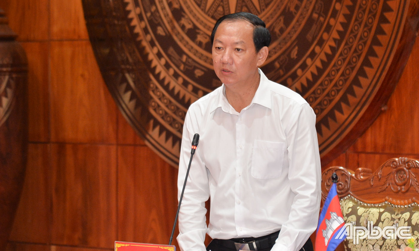 Ông Eang Hong, Giám đốc Sở Công tác xã hội, Cựu chiến binh và Phục hồi năng lực thanh niên, Ủy viên thường trực Hội Cựu chiến binh tỉnh phát biểu tại buổi làm việc.