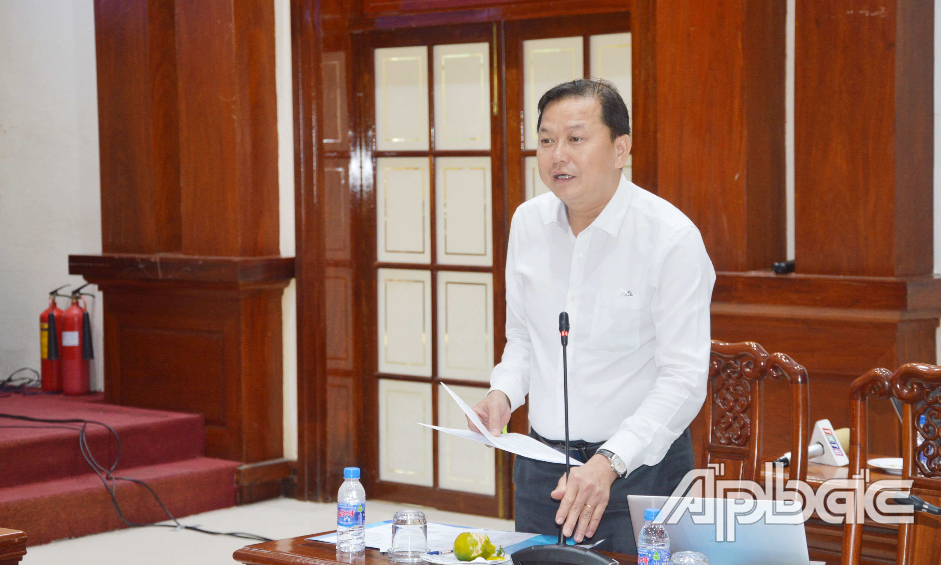 Giám đốc Sở Kế hoạch và Đầu tư tỉnh Tiền Giang Nguyễn Đình Thông phát biểu tại hội nghị.