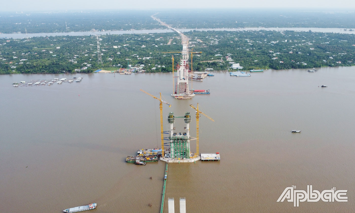 Tỉnh Tiền Giang và Bến Tre đang tích cực phối hợp với Bộ Giao thông Vận tải đẩy nhanh tiến độ triển khai  Dự án Cầu Rạch Miễu 2.
