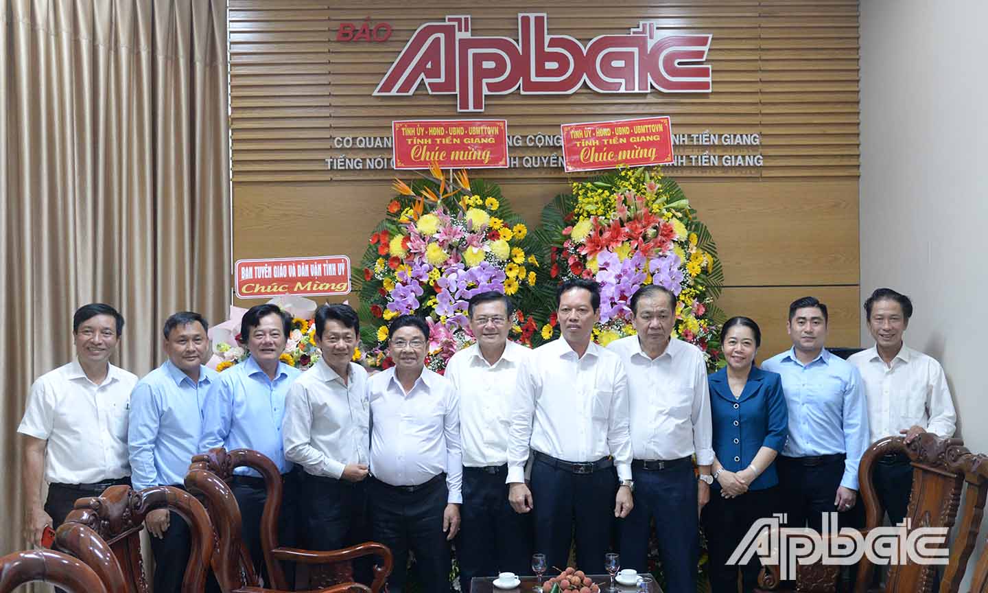Tỉnh ủy - HĐND - UBND tỉnh Tiền Giang: Thăm, chúc mừng các cơ quan báo chí nhân kỷ niệm 100 năm Ngày Báo chí cách mạng Việt Nam