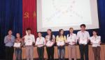 27 sinh viên nhận học bổng 