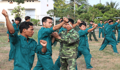 Huấn luyện quân sự cho DQTV TP. Mỹ Tho.
