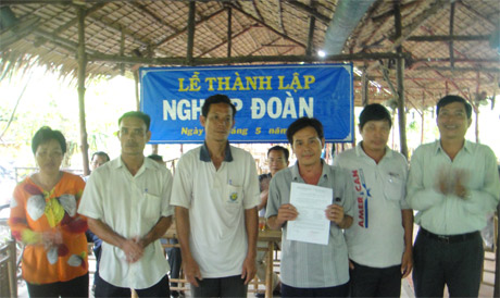 BCH lâm thời Nghiệp đoàn ra mắt.