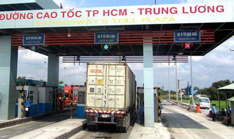 Sắp tới các loại xe có tải trọng trên 18 tấn và container 40 feet sẽ đóng 448.000-480.000/chuyến thay vì 640.000 như hiện nay.