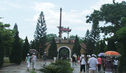 Đài tưởng niệm các anh hùng, liệt sĩ tại Thành cổ Quảng Trị