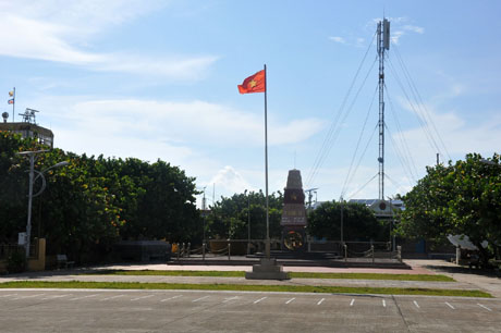 Bia chủ quyền trên quần đảo Trường Sa của Việt Nam. Ảnh: Phùng Long