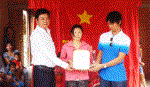 Bàn giao nhà tình thương cho vợ nạn nhân vụ lở núi Cấm