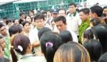 Khoảng 1.700 công nhân ngừng việc tập thể