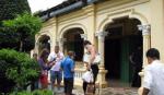 Làng cổ đợi tour
