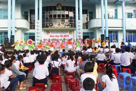 Khai mạc hoạt động hè năm 2012.