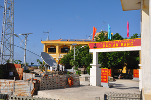 cột ăng ten tiếp sóng điện thoại di động, tiếp sóng truyền hình đã thực sự trở thành điểm nhấn mới của các đảo thuộc huyện đảo Trường Sa. 