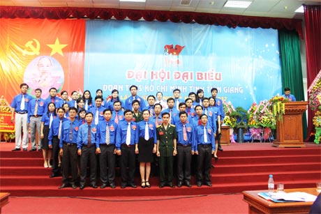 Ban Chấp hành nhiệm kỳ mới ra mắt tại đại hội.