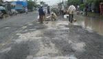Câu chuyện tự nguyện “vá” Quốc lộ 50