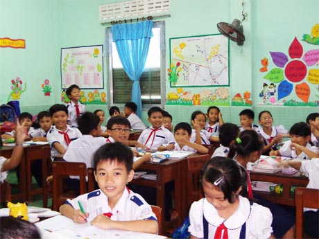 Một lớp học được bố trí theo mô hình VNEN tại trường.