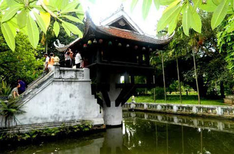 Chùa Một Cột có tên chữ là Diên Hựu, có nghĩa phúc lành dài lâu.