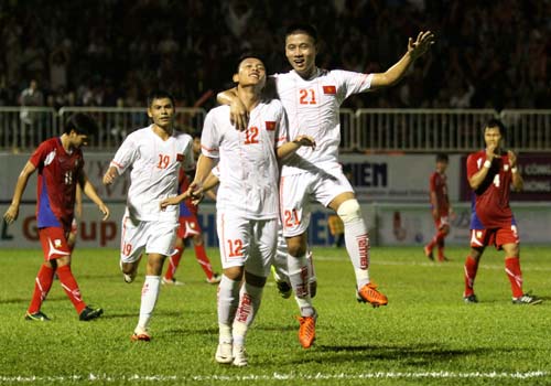 U21 Việt Nam giành ngôi đầu bảng