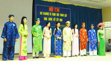 Hội thi hát Karaoke và thanh niên thanh lịch do Nhà văn hóa  xã Thới Sơn (TP. Mỹ Tho) tổ chức.