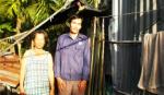 Vợ chồng nghèo bán vé số bị bệnh, sống trong căn nhà tạm bợ