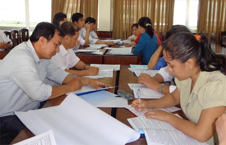 Thảo luận nhóm tại hội thảo