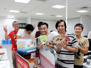 Các bạn trẻ hào hứng với chương trình 