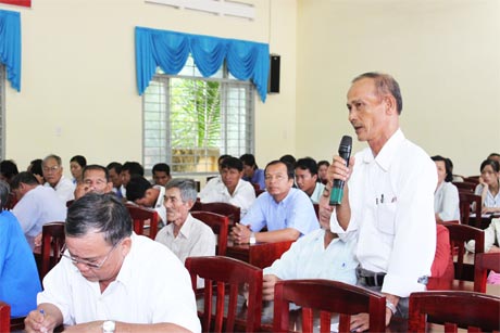 Cử tri kiến nghị xoay quanh giá cả thu mua lúa và dự án xây dựng cầu Mỹ Lợi.