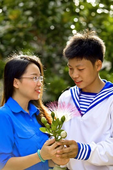Phút chia tay trên cầu cảng Trường Sa, mảnh đất thiêng liêng của Tổ quốc Việt Nam. Ảnh: Vũ Ngọc Hoàng
