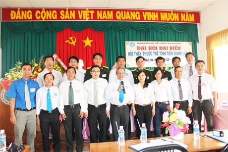 Ban Chấp hành nhiệm kỳ mới ra mắt trước Đại hội.