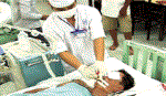 Cảnh báo nguy cơ ngộ độc rượu trong các ngày Tết