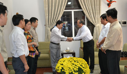 Ngày 1-2, Bí thư Tỉnh ủy Trần Thế Ngọc đã đến thăm, chúc Tết Tòa Giám mục Mỹ Tho.