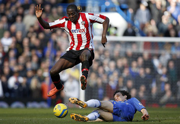 Brentford bất lực trước hàng thủ Chelseal