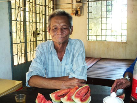 Ông Ngô Văn Hồng, người còn lại của  Tổ Thương binh Anh hùng.