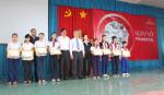 Prudential tri ân khách hàng và trao học bổng cho học sinh nghèo vượt khó