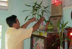 Liệt sĩ không còn người hưởng trợ cấp tiền tuất hằng tháng thì người thờ cúng được hưởng trợ cấp thời cúng mỗi năm một lần, mức trợ cấp 500.000 đồng - Ảnh minh họa