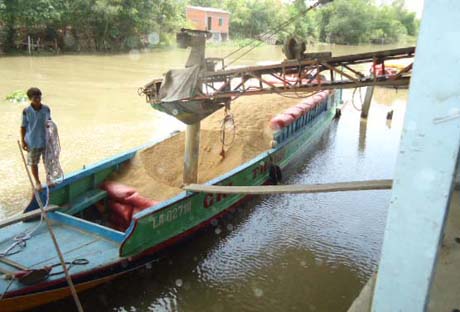 UBND tỉnh chỉ đạo giải quyết nhiều kiến nghị của Cty Lương thực