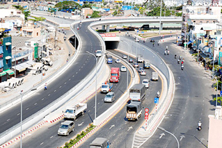 Nhu cầu đầu tư phát triển vẫn cần nguồn vốn từ Nhà nước.