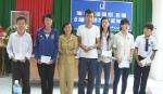 Chợ Gạo: Trao 164 suất quà, học bổng cho HSSV có hoàn cảnh khó khăn