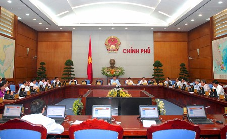 Toàn cảnh phiên họp Chính phủ thường kỳ tháng 8-2013. Ảnh: Nhật Bắc